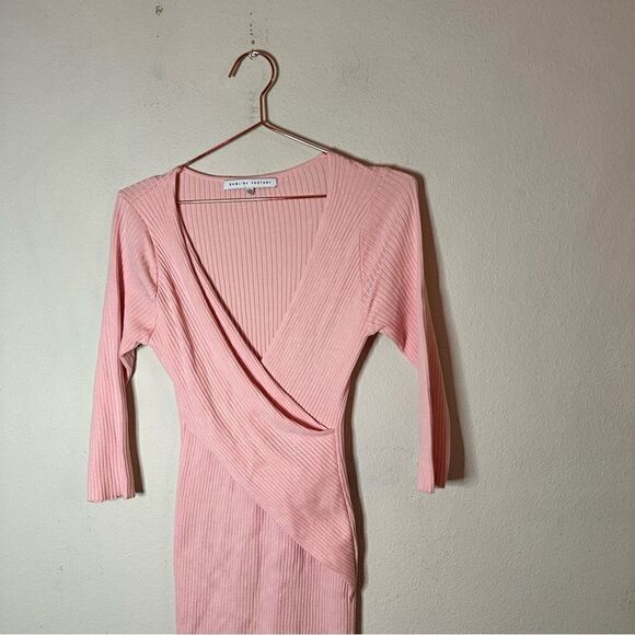 EUC Francesca’s English Factory Blush Pink Ribbed Knit Dress Small - Picture 5 of 5